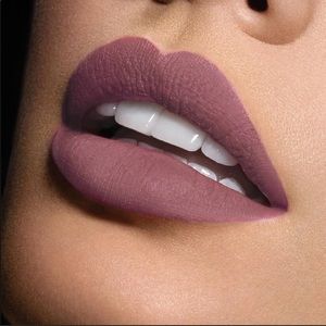 Get on my level liquid lipstick (Entitled)